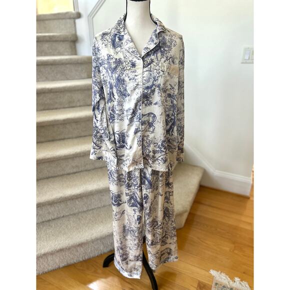 White & Blue Toile Jungle Print Satin Long Sleeve Pajama Pant Set - Picture 1 of 12